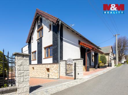 Pohled na dům | Pronájem - dům/vila, 152 m²