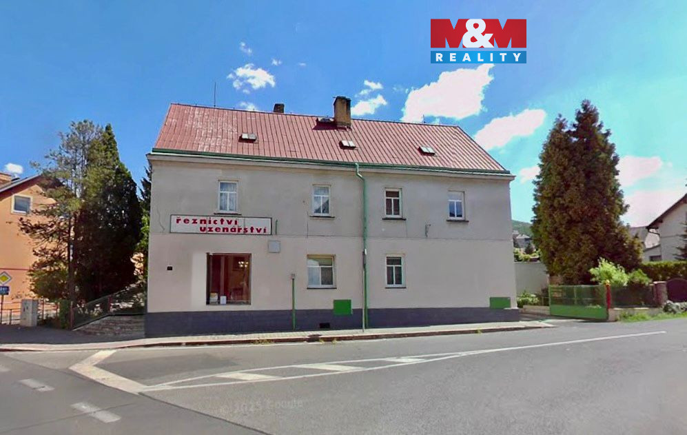 Dům