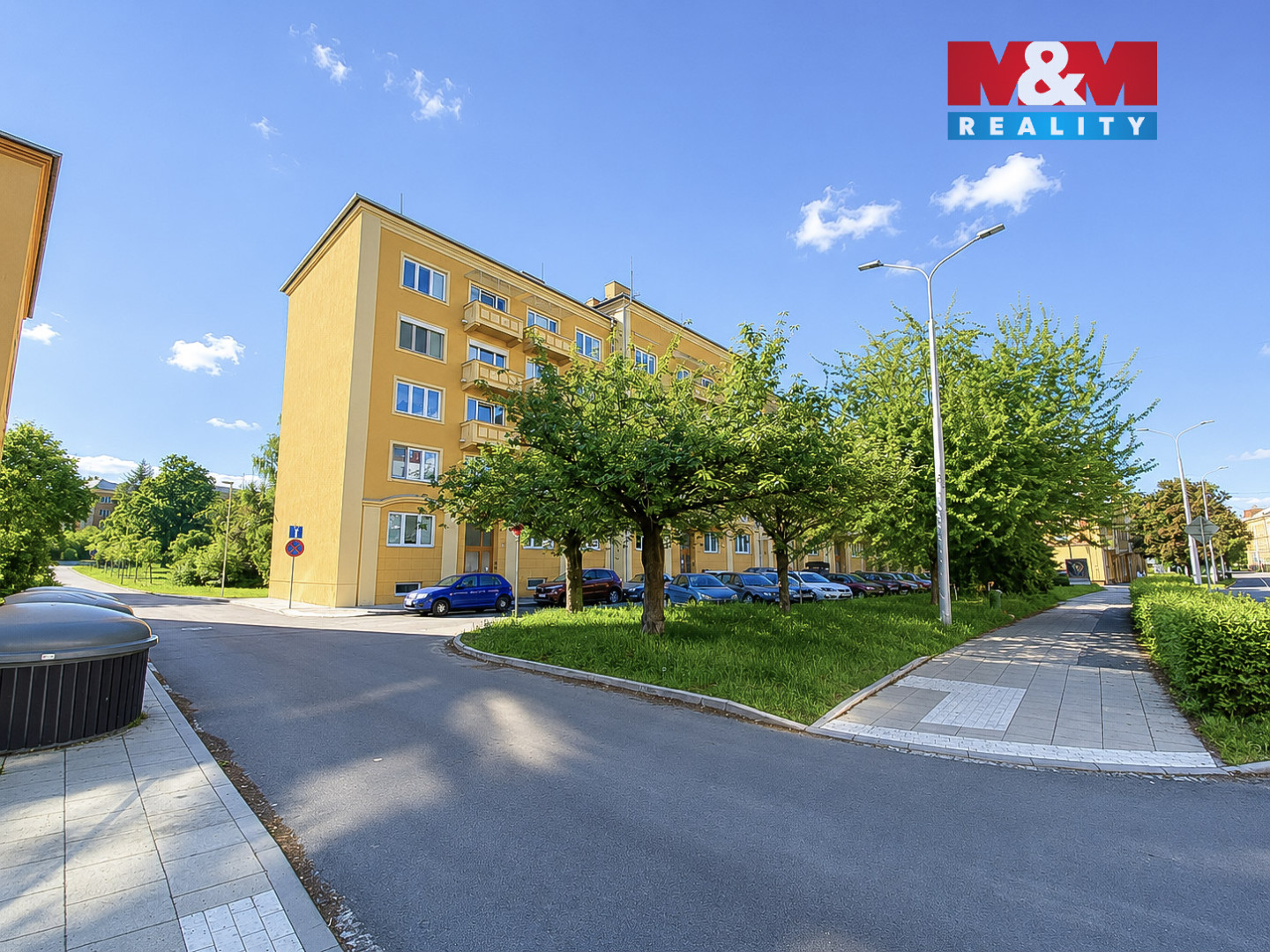 cede3ebd-0010-41c3-a81a-df68af9a8bb3.jpg
