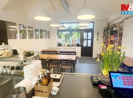Pohled od pultu | Pronájem - obchodní prostor, 45 m²