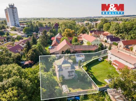 Pohled na dům s pozemkem.jpg | Prodej - dům/vila, 263 m²