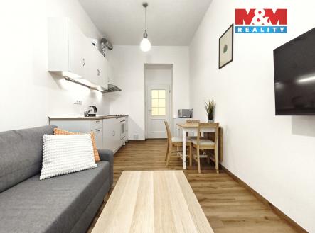 Obývací pokoj + KK 14m2 | Pronájem bytu, 2+kk, 35 m²