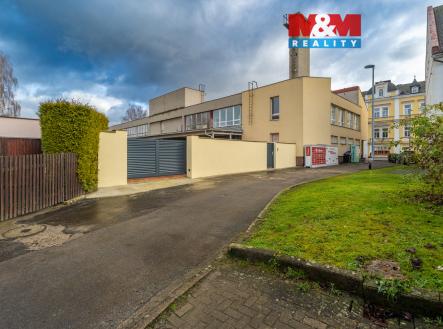 Pohled na dům | Pronájem bytu, 1+1, 39 m²