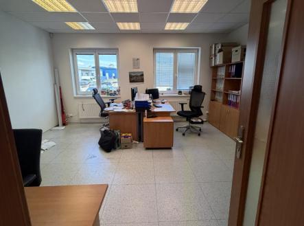 foto.jpeg | Pronájem - kanceláře, 133 m²