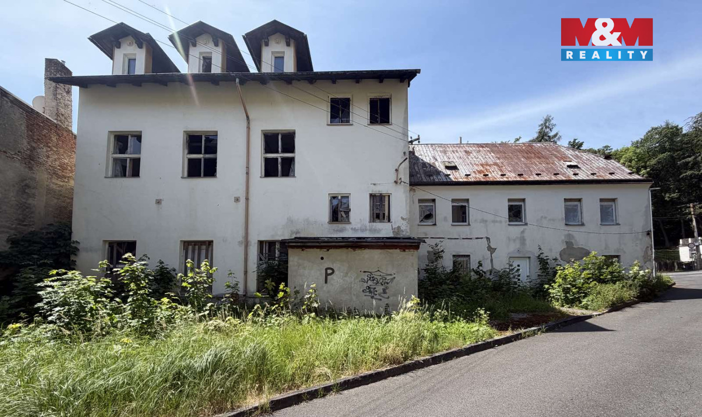 dům