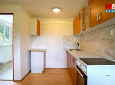 kuchyn8-9eb5-440d-b08b-2446ea725c3d.jpg | Prodej - dům/vila, 180 m²