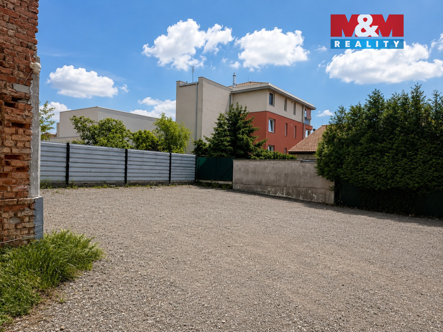 Pronájem komerčního pozemku, 673 m², Praha, ul. Náchodská