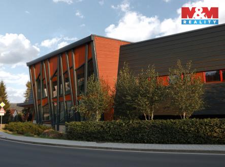 pohled z ulice | Prodej - restaurace, 1 076 m²