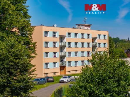 Pohled na dům | Prodej bytu, 2+1, 62 m²