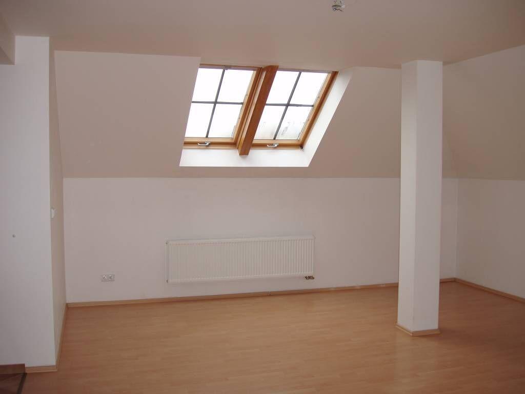 Byt 2+kk/G, P5 - Smíchov, ul. J. Plachty