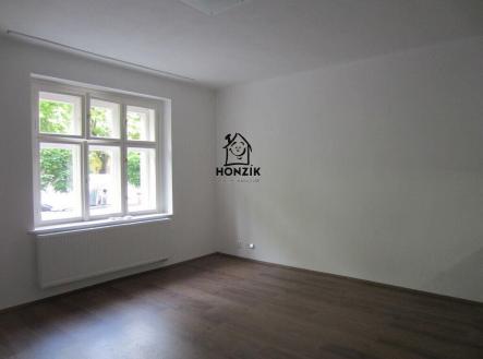 Pronájem bytu, 1+kk, 34 m²