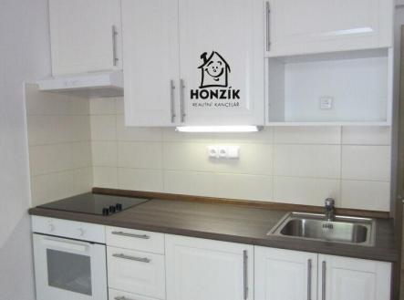 Pronájem bytu, 1+kk, 34 m²