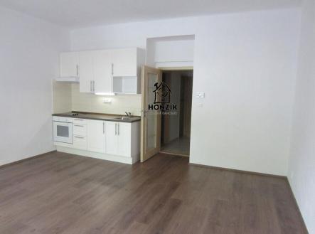 Pronájem bytu, 1+kk, 34 m²