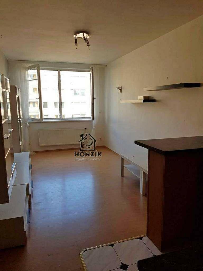 Byt 1+0, Praha 8 Troja, ul Hnězdenská