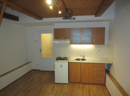Pronájem bytu, 1+kk, 22 m²