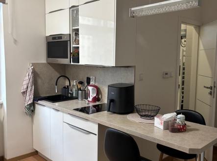 Pronájem bytu, 1+kk, 21 m² obrázek