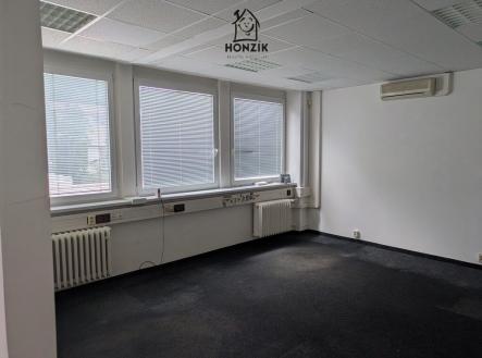 Pronájem - kanceláře, 54 m²