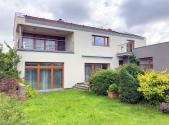 Pronájem - dům/vila, 260 m²