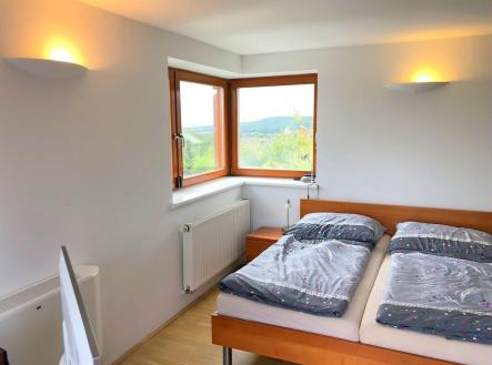 Pronájem - dům/vila, 260 m²