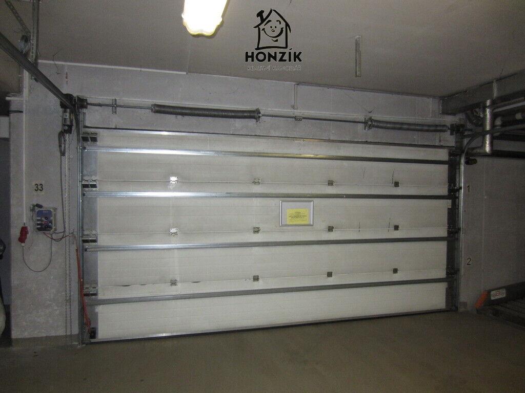 Garážové stání, Praha 4 Háje, ul. Štichova