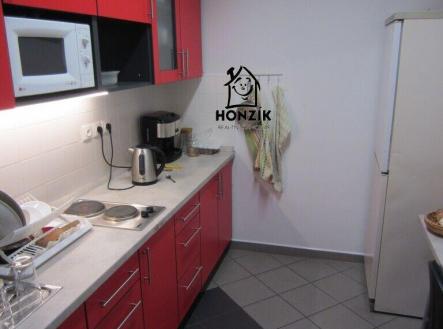 Pronájem - kanceláře, 80 m²