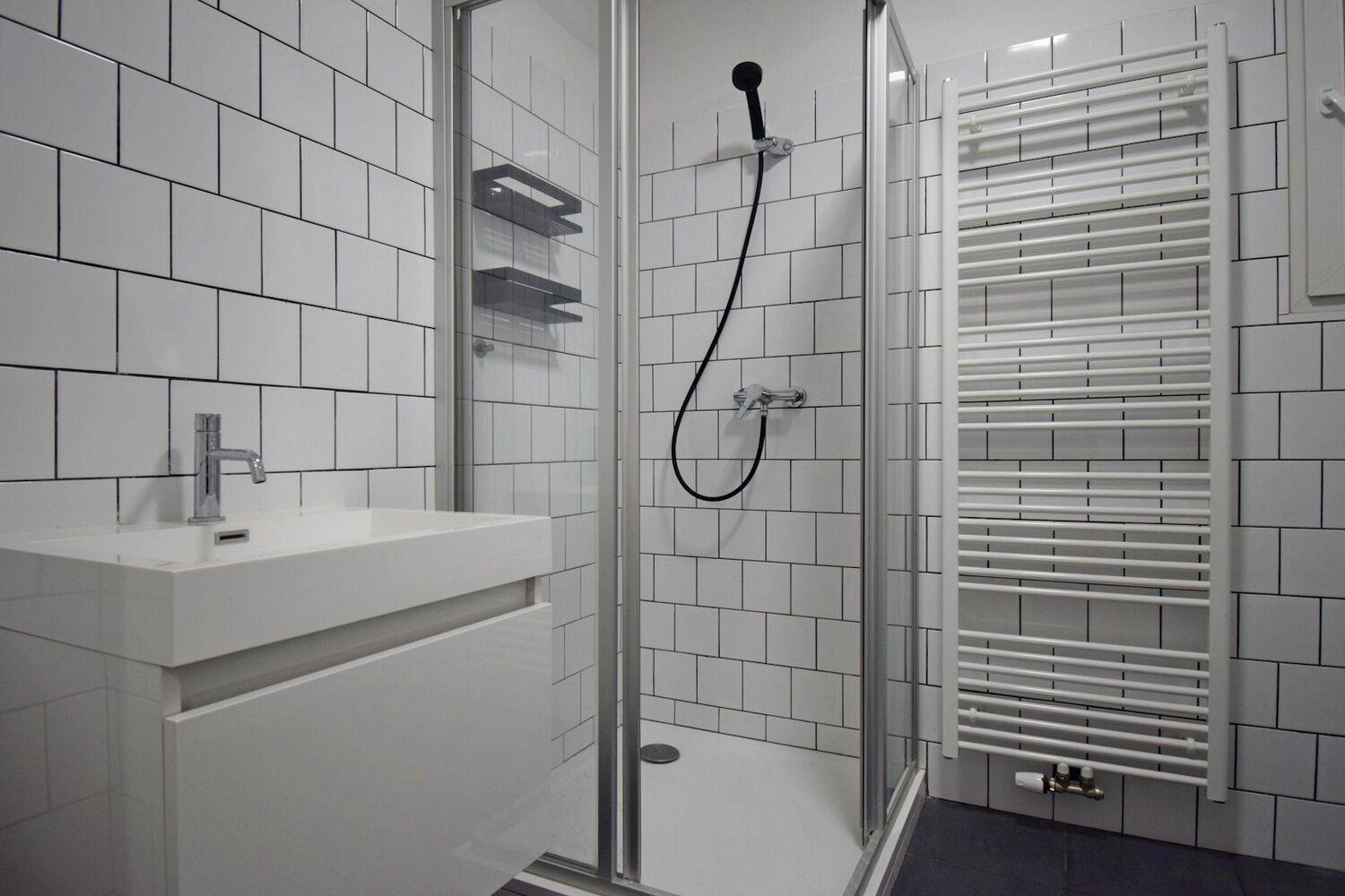 Velmi hezký 2+kk 48 m2 u metra Vyšehrad, Praha 4  INZERÁT: