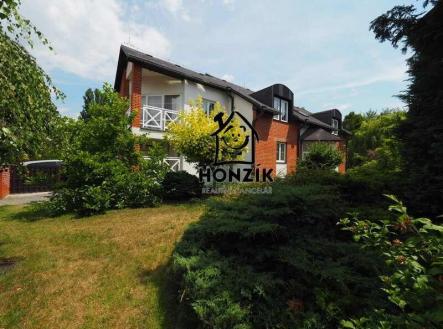 Prodej - dům/vila, 324 m²