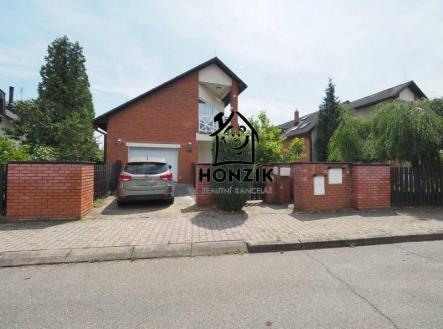 Prodej - dům/vila, 324 m²