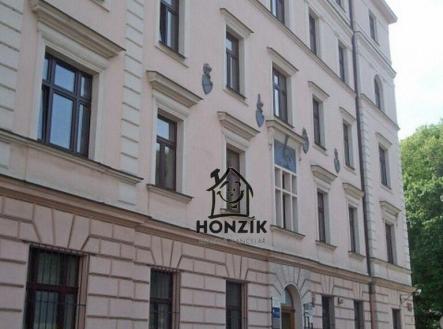 Pronájem - kanceláře, 64 m²