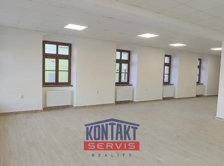 IMG_20241130_125950 | Pronájem - obchodní prostor, 190 m²
