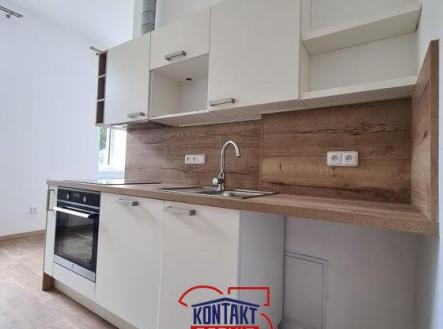 240803879_663000765094952_1608561801036579236_n.jpg | Pronájem bytu, 2+kk, 45 m²