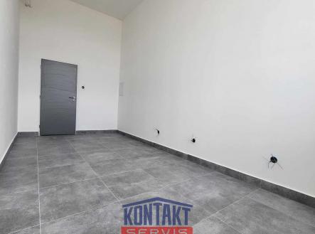 476115651_1562841471094314_3587764952410202257_n | Pronájem - komerční objekt, sklad, 32 m²