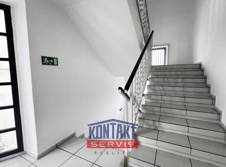 IMG_2175 | Pronájem - kanceláře, 361 m²