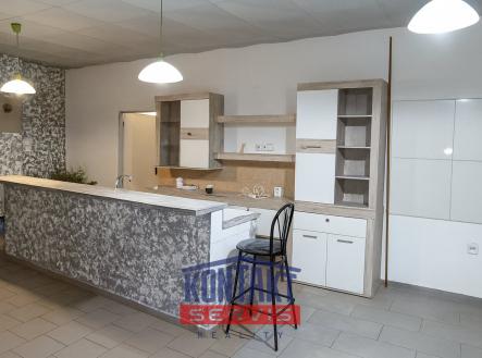 3v | Pronájem - obchodní prostor, 142 m²