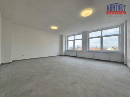 20260316_103223_resized | Pronájem - kanceláře, 12 m²