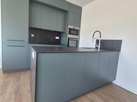 20260407_142130_resized | Pronájem bytu, 2+kk, 55 m²