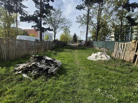 20260427_165530 | Pronájem - pozemek, zahrada, 400 m²