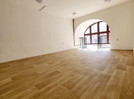 20250319_123443_resized | Pronájem bytu, 2+1, 86 m²