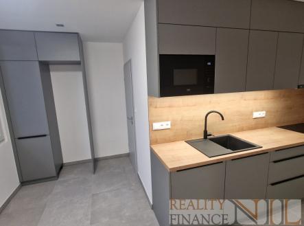 foto: 2 | Pronájem bytu, 4+1, 75 m²