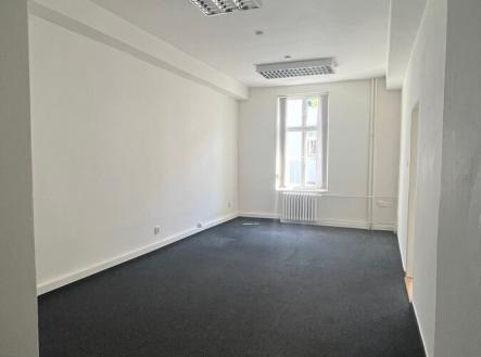 Pronájem - kanceláře, 160 m²