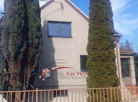 Pronájem - dům/vila, 200 m²