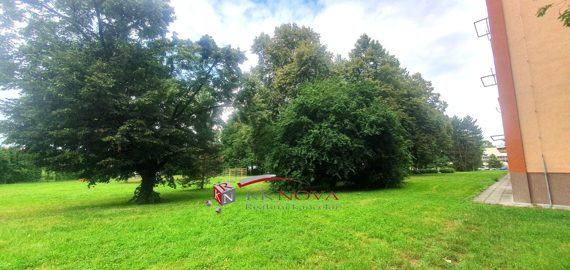 Prodej bytu 2+1  se zasklenou lodžií v Karviné