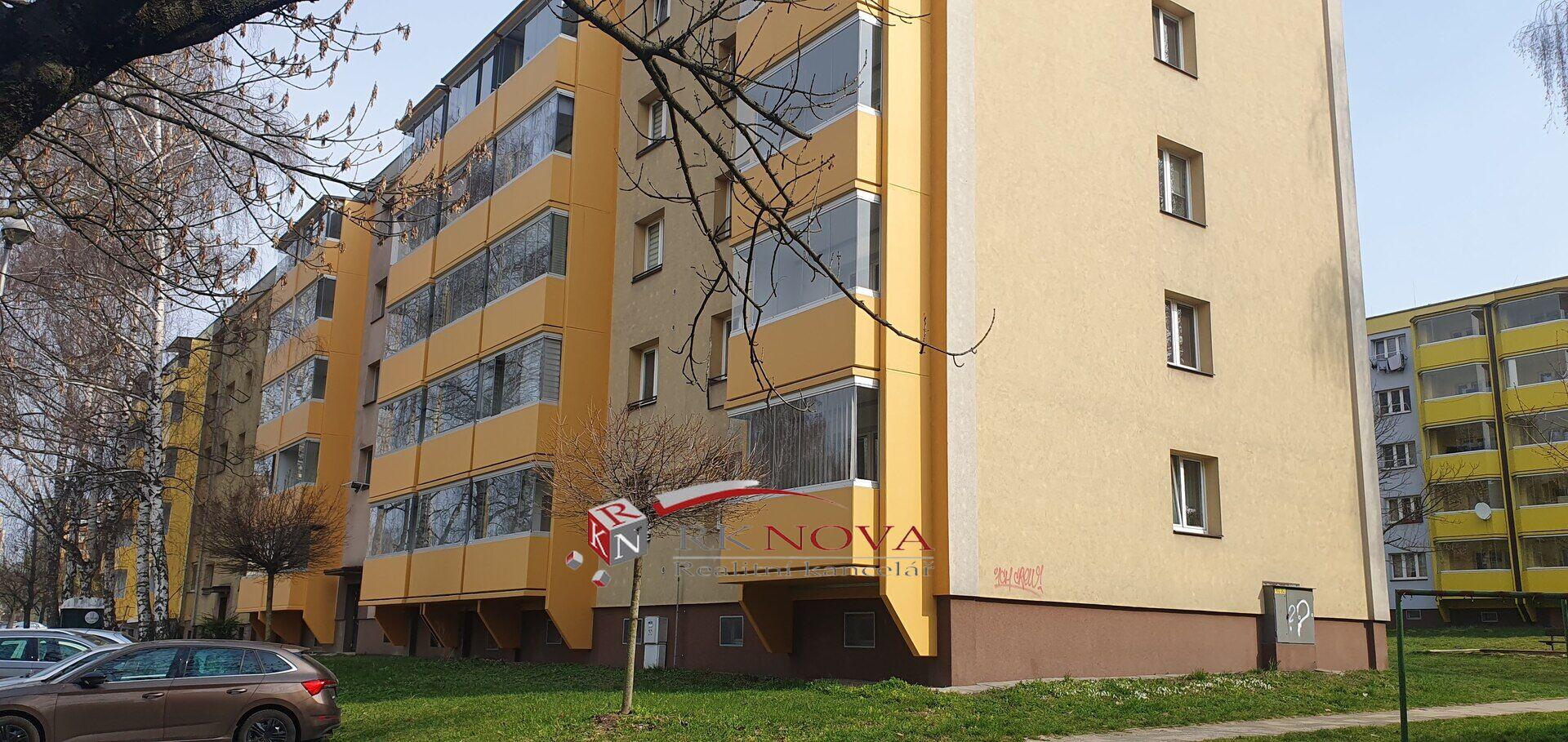 Pronájem bytu 2+1 s lodžií v Karviné-Mizerově