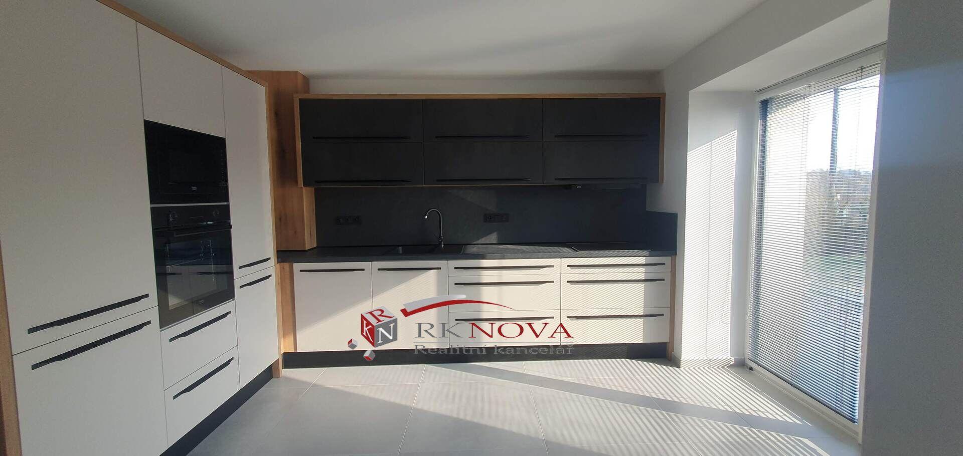 Pronájem moderního, stylového RD 5+1 v Dětmarovicích