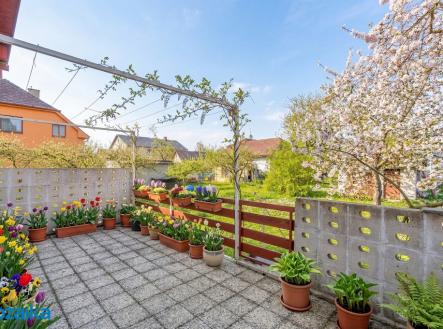 jaro-terasa.jpg | Prodej - dům/vila, 277 m²