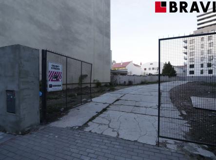 Pronájem - pozemek pro komerční výstavbu, 821 m²