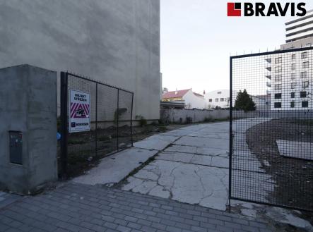 3 | Pronájem - pozemek pro komerční výstavbu, 821 m²