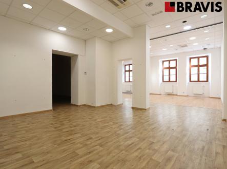 19 | Pronájem - obchodní prostor, 451 m²