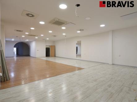 3 | Pronájem - obchodní prostor, 451 m²