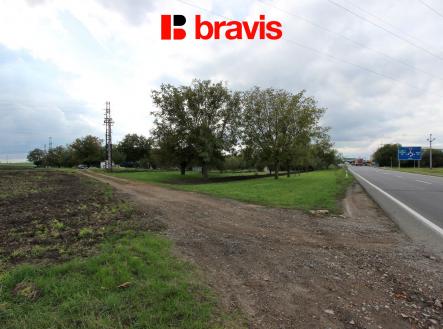 3 | Prodej - pozemek, zahrada, 704 m²